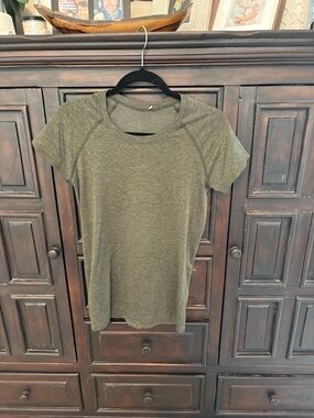 Lululemon Women’s Swiftly Short Sleeve Performance Tee, hip length - Olive